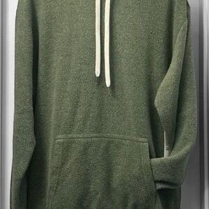 Unisex Feat blanketblend hoodie with Front Pocket size Medium